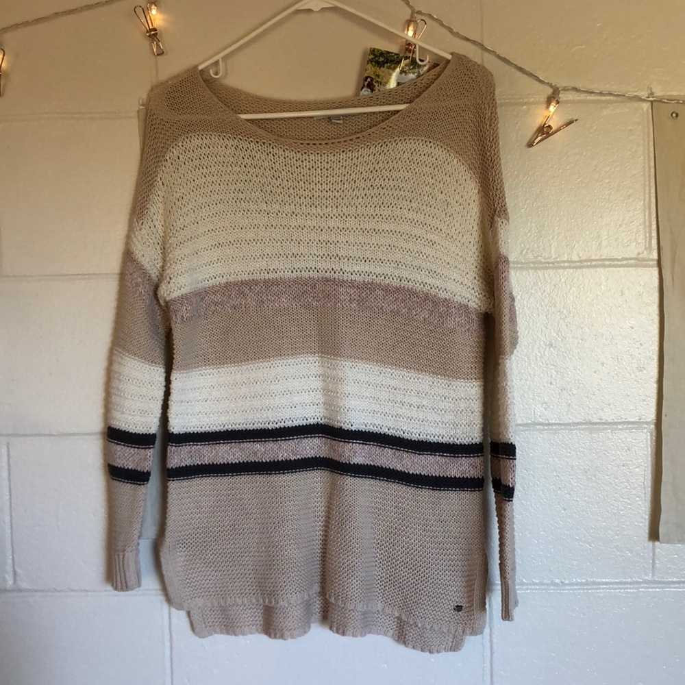 American Eagle Sweater